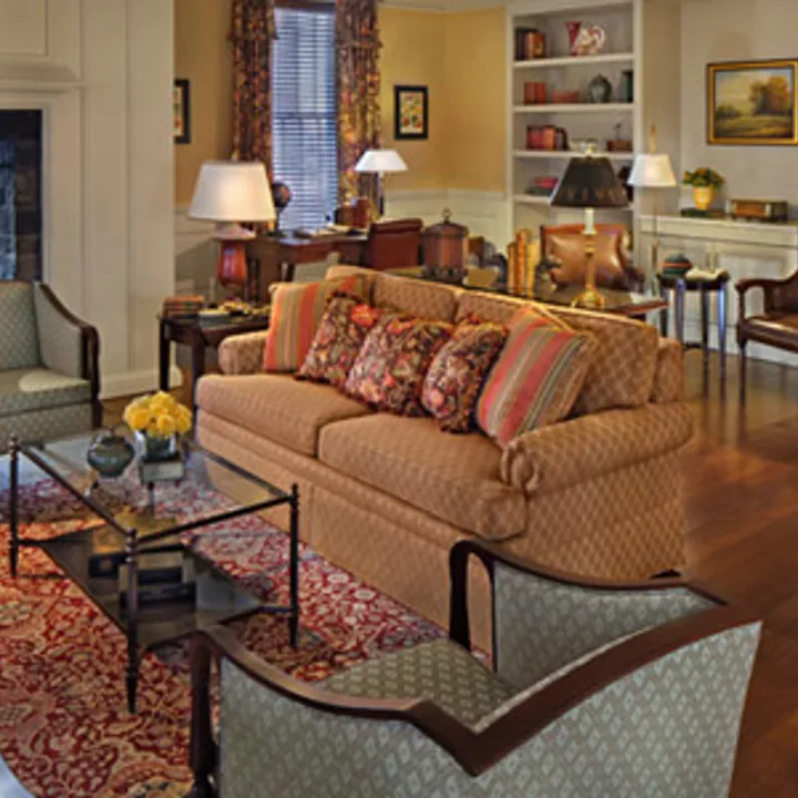 The Guest Library At The Inn On Boltwood